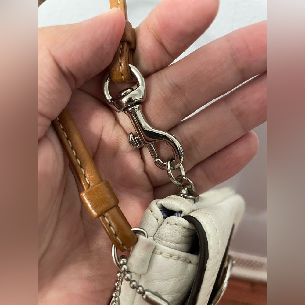 Coach Cream and Brown Leather Wristlet - Picture 9 of 9